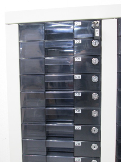 クリアトレーキャビネット W735xD430xH1400mm 中古品 2