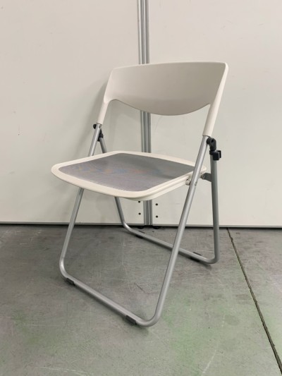 ノーリツ 座面がメッシュの折畳パイプイス 入荷しました！